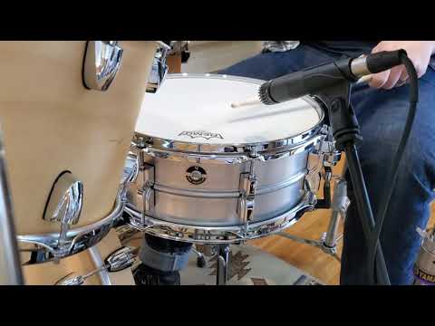 (SOLD) Snares - Q Drum Co. 5.5x14 Gentlemen's Aluminum Snare Drum