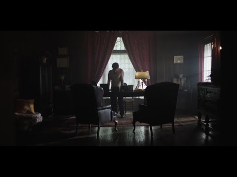 Framed (The Very Misleading First Minute)