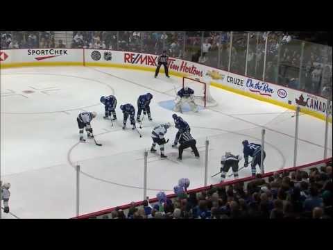 Douglas Murray nails Ryan Kesler