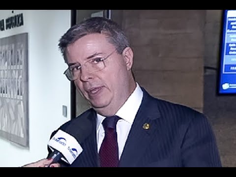 Militares poderão acumular cargo em saúde e educação