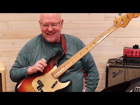 Real Bass Lessons 146 - R&B Groove