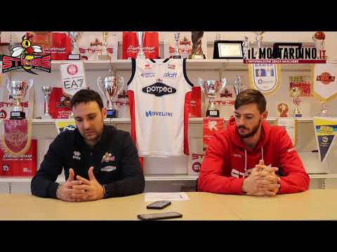 Pre-partita di Assigeco Piacenza - Pompea Mantova con l'assistant coach Purrone e Raspino