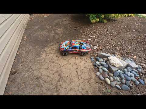 Traxxas Nitro Slash 3.3 Tuning, Top Speed Test, and Bash!