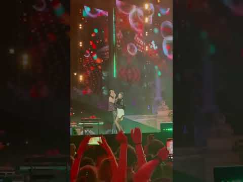 Achille lauro e Rose Villain a Roma fragole panna e champagne