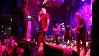 The Vandals - I don&#39;t Believe in Santa Claus