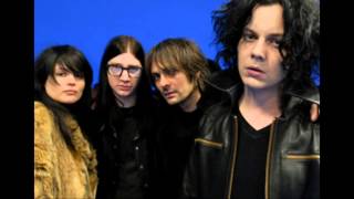 I Cut Like A Buffalo - The Dead Weather (lyrics)