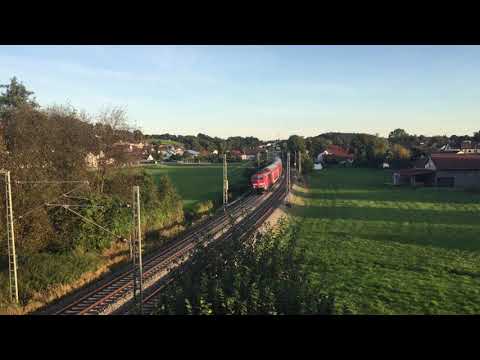 Doppelstock-Zug in Jellenkofen (Ergoldsbach)