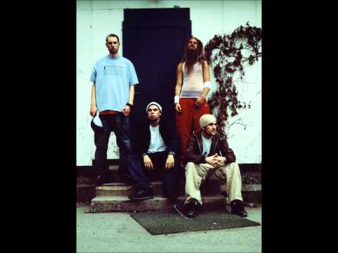 PstQ feat Looptroop -Fyra blinda flator i en fiskaffär Live