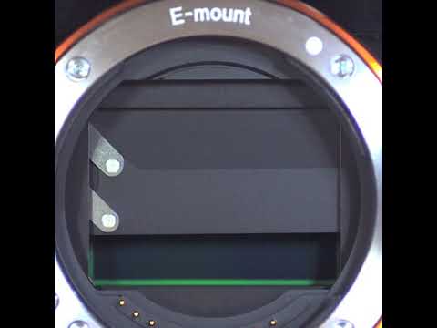 Shutter in slow motion (10000 fps) Sony Alpha 7R DSLM