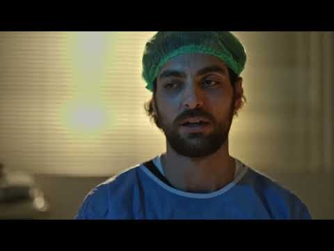 Gelsin Hayat Bildiği Gibi 15. Bölüm Cengiz Aylinin resmine bakıyor