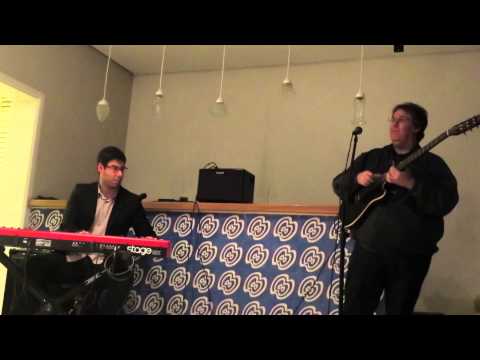 João Alexandre e Felipe Silveira: República do amor