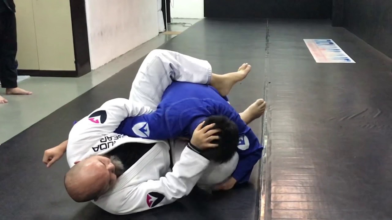 Scarecrow Guard - Shoulder Lock