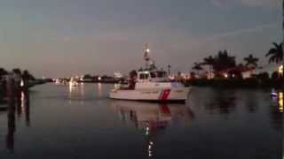 preview picture of video 'Key Colony Beach Boat Parade Every Year Christmas Time, 305-395-0814'