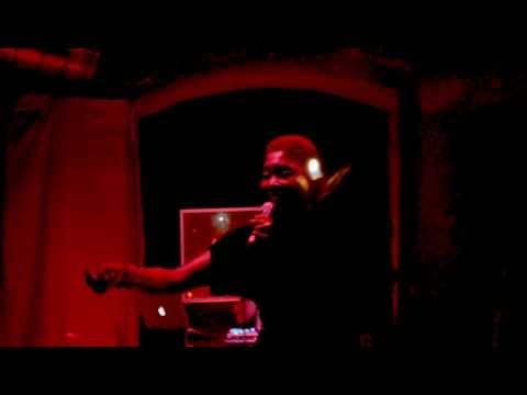 "WAITING IN VAIN" - nice a capella coverversion performed by KEISHERA JAMES Aug. 23rd. 2013 Berlin