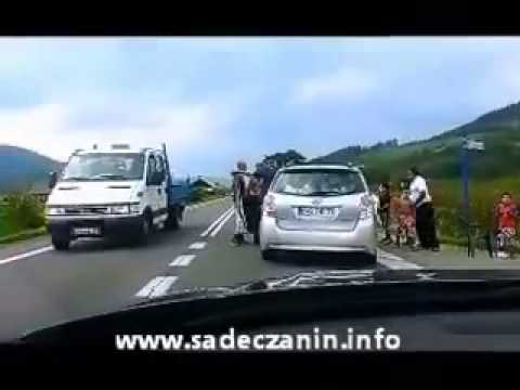 Banda cyganow domaga sie wodki 