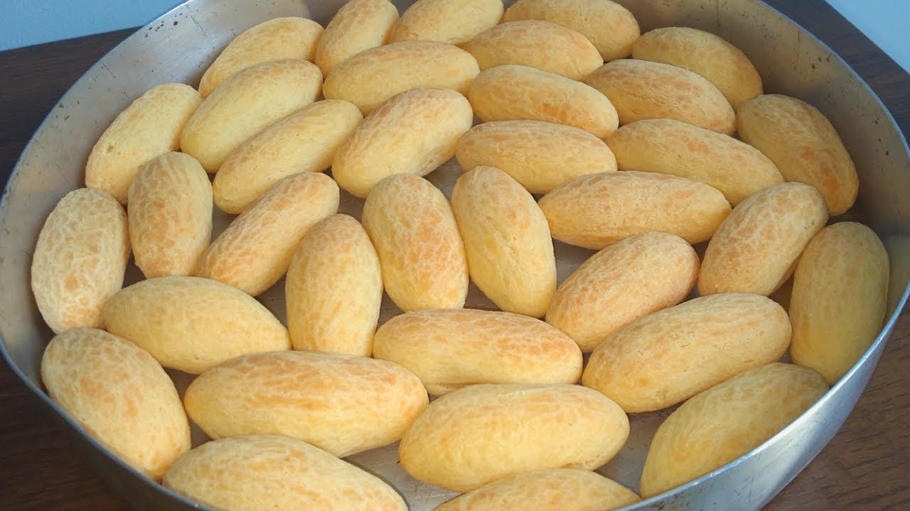 Biscoito de polvilho assado super fácil, delicioso, crocante e rende muito - Receitas da Meire