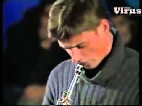 vírus - Plačuca velryba