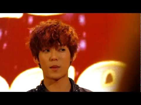 BTOB Xmas wishes. Minhyuk flirts w melodies