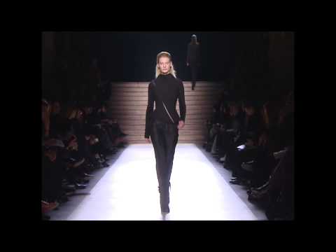 RICK OWENS ' DUSTULATOR ' FALL / WINTER 2006 - 2007 WOMENS