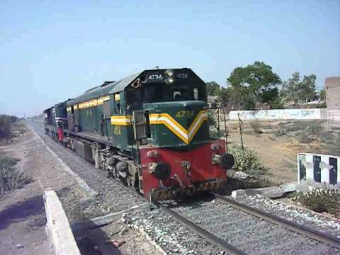 Pakistan Railways Sick 4734 pulling Dead 6138 18 06 12