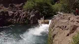 preview picture of video 'Fossil Creek Cliff Jumping'