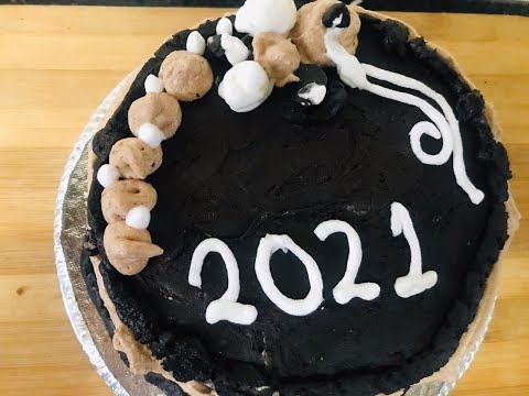 #2021cake #chocolatecakeforkids Happy New year chocolatecream & chocolate cake with homeavailable