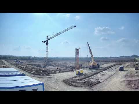 Rad dizalica na izgradnji poslovne zgrade Ejot, ubrzani video ožujak 2023.