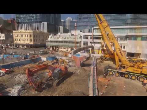 Rebentando pontes - Raine Square, Perth Austrália