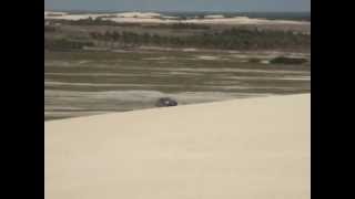 preview picture of video 'gol 1.0 subindo duna em jericoacoara'