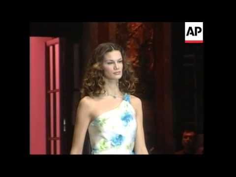 FRANCE: PARIS: FASHION WEEK