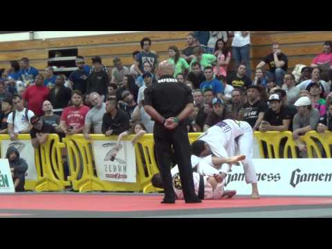 Alex Martins (AMBJJ) vs. Travis Tooke (Tooke) - IBJJF Houston Open 2015