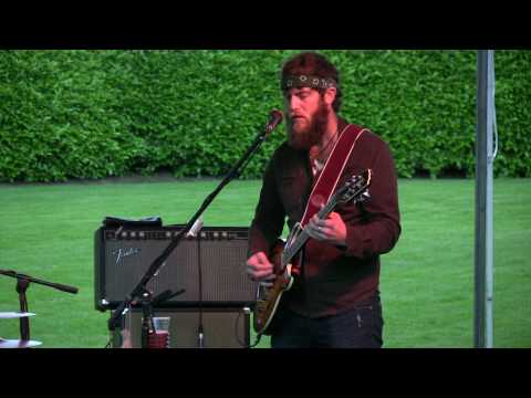 18 Dangermuffin2010-06-18 Big Suit