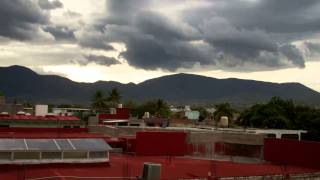 preview picture of video 'Nice Rainy Season Storm moving in - Iguala, Mexico'