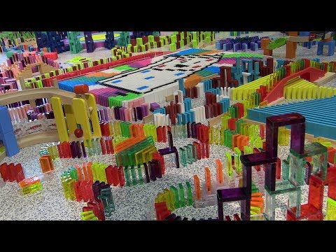 25,000 DOMINO TIMELAPSE | Domino World 2018