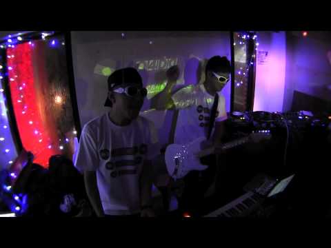 04DD　LIVE  Attack of The mirror disco 14