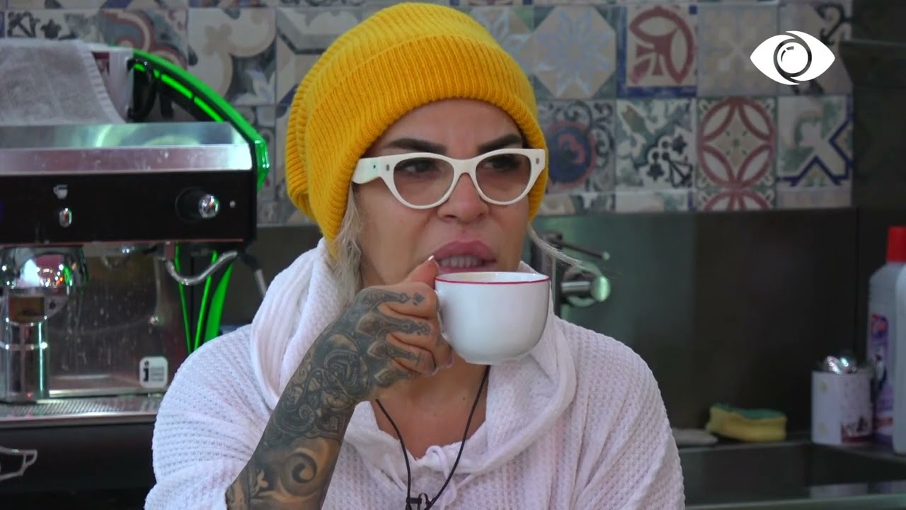 Valbona e vetme në oborr, çfarë i thotë ajo publikut