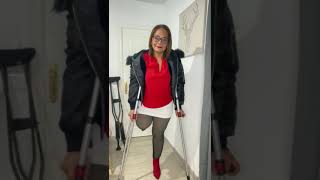 Sexy amputee girl, elegant and cute smile. #outfit #amputada #tabu