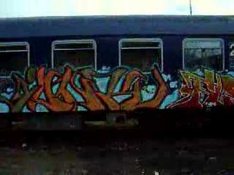 BERLIN JUNK+FLOW UNDERGROUND GRAFFITI SPRAY