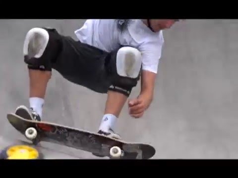 Rune Glifberg HD CPH Skatepark Fælledparken Snakerun Bowl 2012