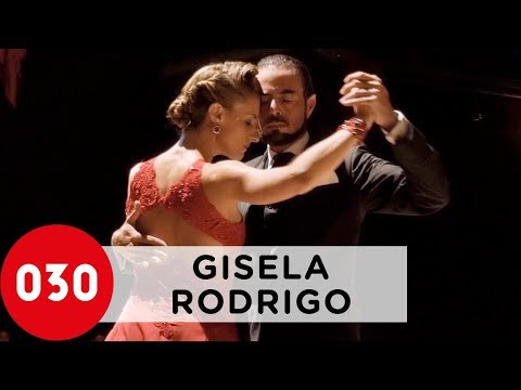 Gisela Passi and Rodrigo Rufino – Este es el Rey by Orquesta Silbando