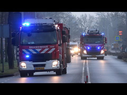 P 1, Brandweer Dokkum naar schoorsteenbrand De Terp Foudgum