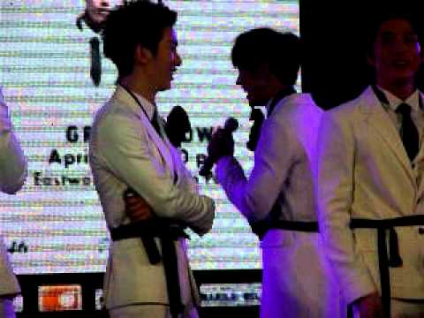 2AM Grand Showcase @ Eastwood Mall - Jinwoon, Changmin & Seulong