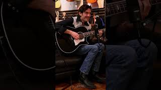 Video thumbnail for 657ce Doce Doble de Taylor Guitars by Guitar Gear