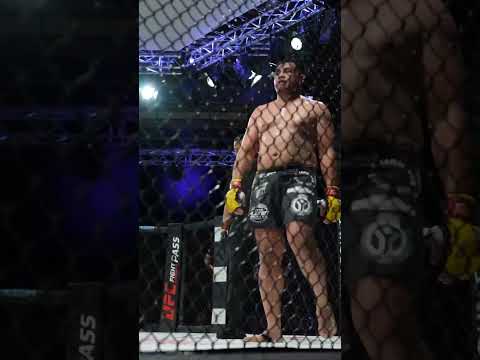 Big finish from Lewis in the #CW155 Prelims!