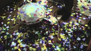 It Looks Sad. - Fingers (Official Video)