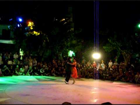  Adrian Veredice  and  Alejandra Hobert  are  dancing  to  the  tango  "  Remembranza  "  at  Sitges International Tango Festival  in  2009