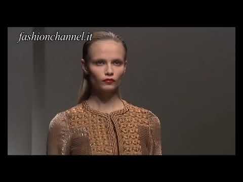 Gianfranco Ferrè Autumn Winter 10 11 Milan 2 of 3 pret a porter women by FashionChannel