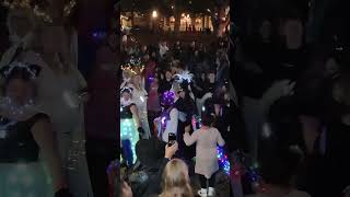 Music video thumbnail preview for ¡El Dr. Hillel Gray visitó el Templo Satánico en Salem, Massachusetts! by Sabbat