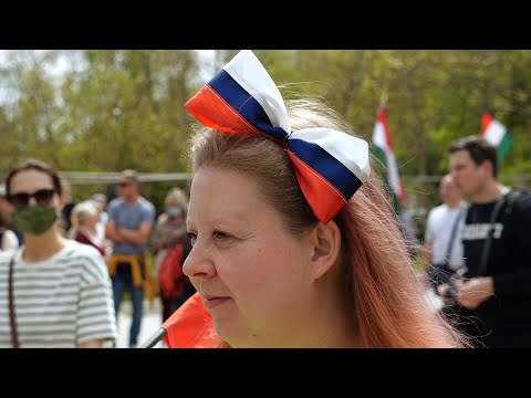 Itthon: Oroszország ellen és mellett - videóriport a két mai tüntetésről