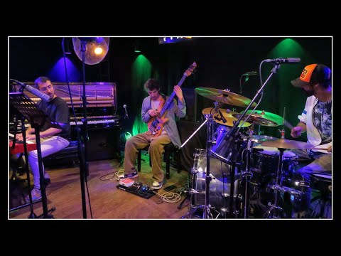 DEAD ROBOT (Jazz - Modern Jazz).